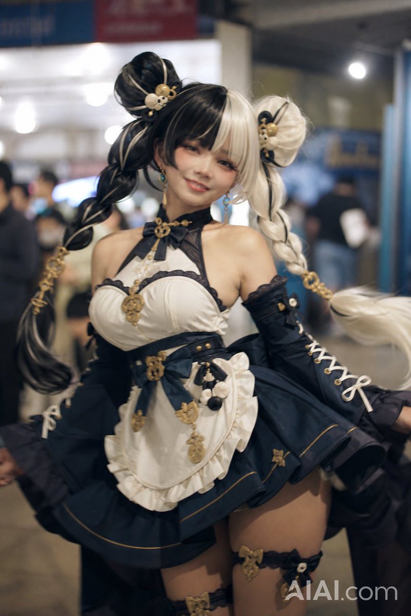 Anime Maid to Realistic Cosplay Photo